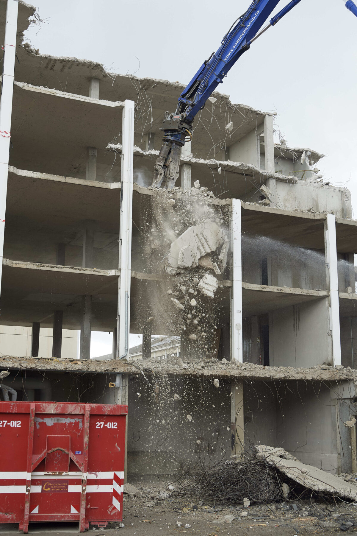 KAB Taastrupgaard Nedrivning April 20 0445